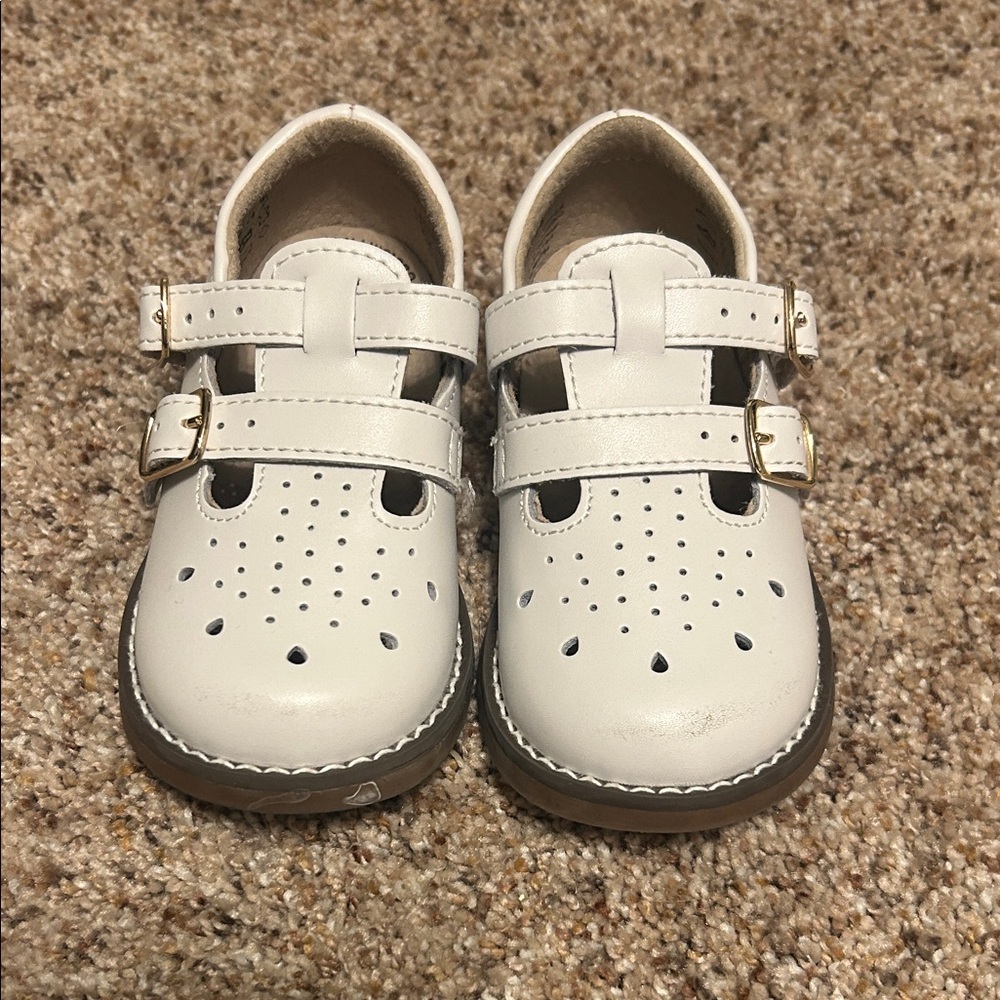 Footmates Mary Jane size 6